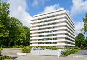 is 7801 ext 300x208 - Architektur-Fotograf Bonn Apartment Hochhaus Q6 Diplomaten Wohnungen
